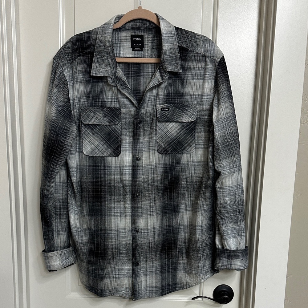 RVCA Men's Black and Gray Plaid Button Down Shirt